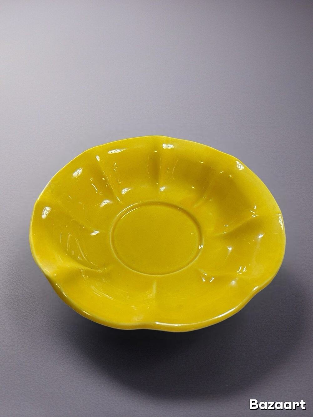 McCoy USA Bowl Basin Happy Yellow Scalloped Vintage